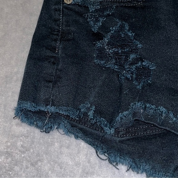 American Eagle Hi-Rise Festival Distressed Denim Black Shorts Women’s Size 2 - Picture 4 of 9